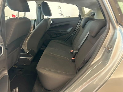 Ford Fiesta 1.5 TDCi 75CV 5 porte Titanium (9)