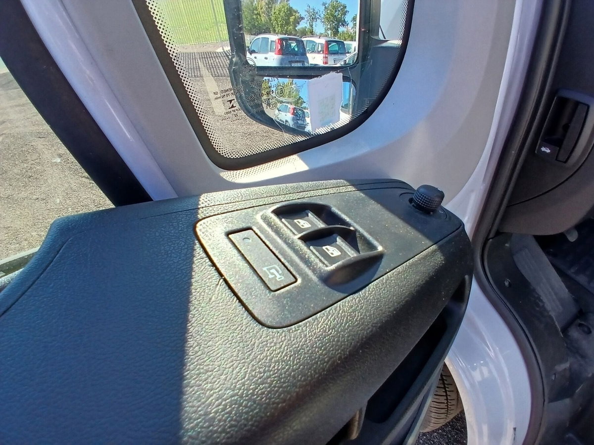 Fiat Ducato Furgone L3H2 2.2 diesel 140cv auto (18)