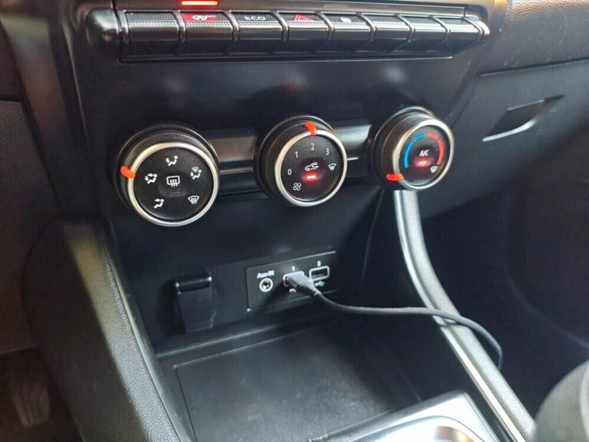 Renault Captur TCe 100 CV Zen (18)