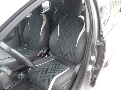 Lancia Ypsilon 1.3 MJT 16V 95 CV 5 porte S&S Gold (11)