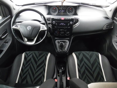 Lancia Ypsilon 1.3 MJT 16V 95 CV 5 porte S&S Gold (12)