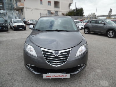 Lancia Ypsilon 1.3 MJT 16V 95 CV 5 porte S&S Gold (2)