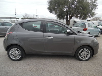 Lancia Ypsilon 1.3 MJT 16V 95 CV 5 porte S&S Gold (8)