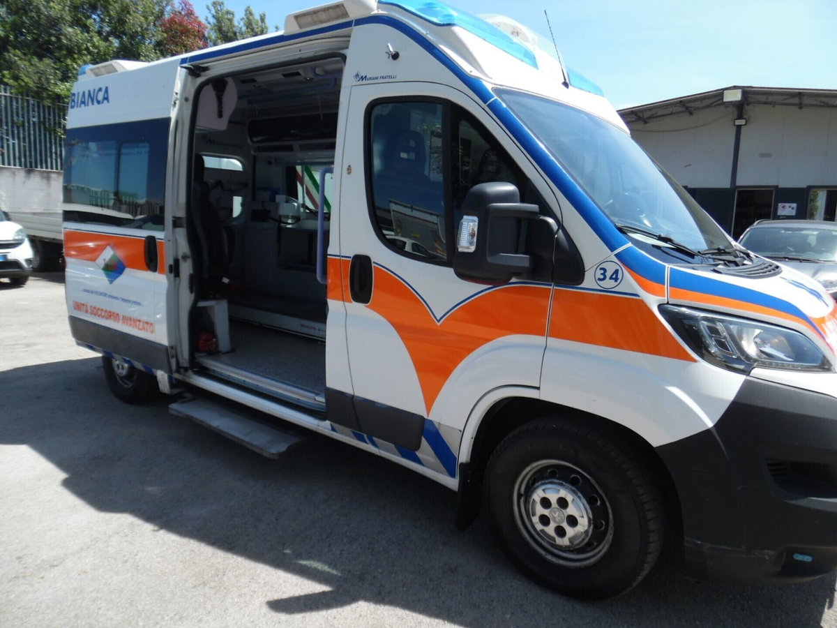 Peugeot Boxer Furgone 335 2.0 BlueHDi PM-TM Furgone coibentato (10)