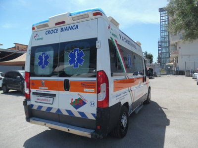 Peugeot Boxer Furgone 335 2.0 BlueHDi PM-TM Furgone coibentato (8)
