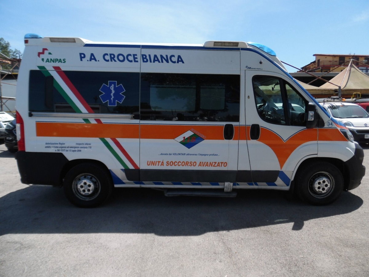 Peugeot Boxer Furgone 335 2.0 BlueHDi PM-TM Furgone coibentato (9)