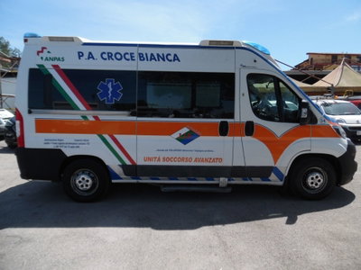 Peugeot Boxer Furgone 335 2.0 BlueHDi PM-TM Furgone coibentato (9)