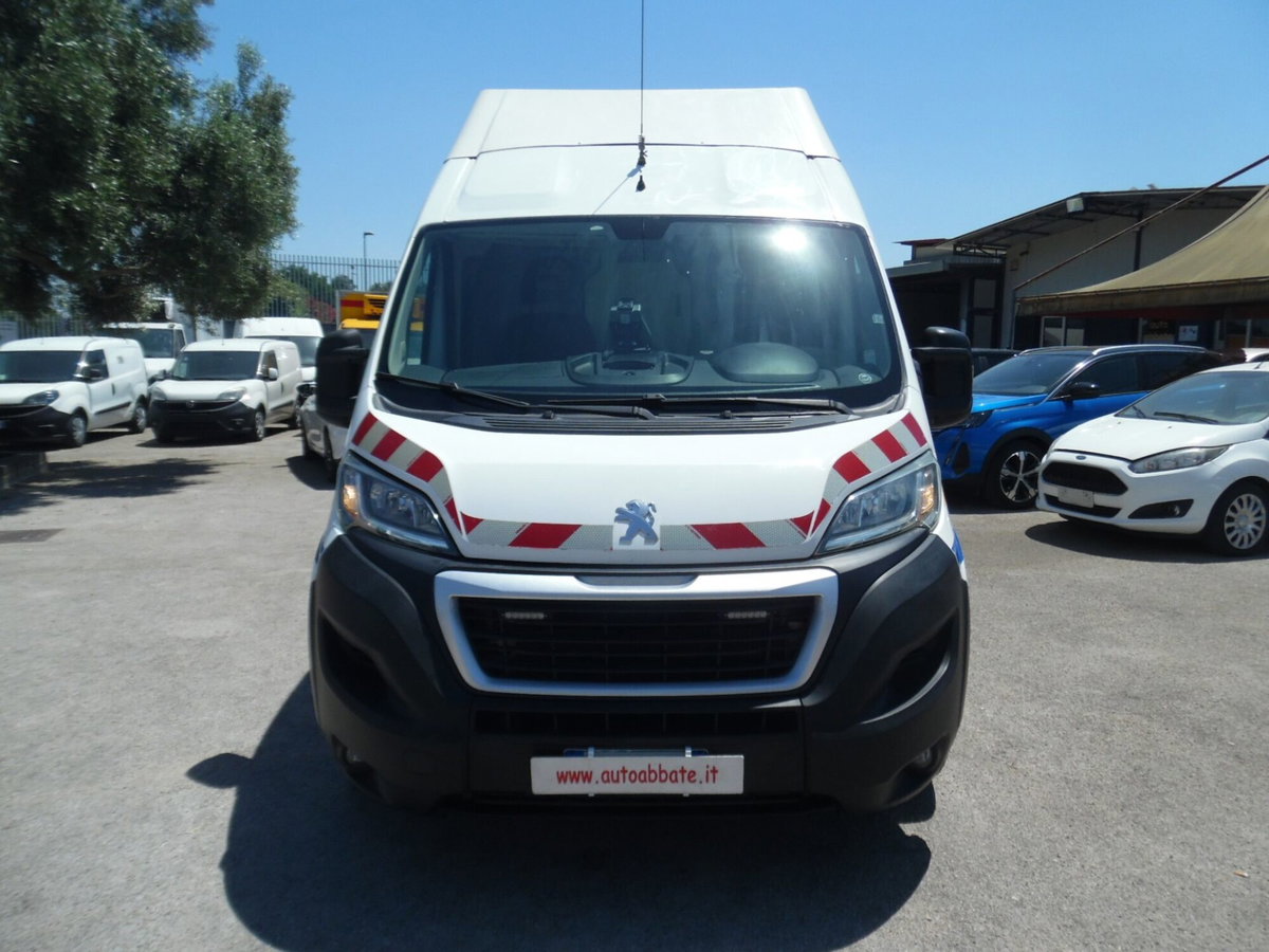 Peugeot Boxer Furgone 335 2.0 BlueHDi PM-TM Furgone coibentato (2)