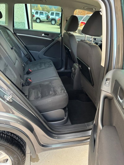Volkswagen Tiguan 2.0 TDI 140 CV 4MOTION Sport & Style (11)