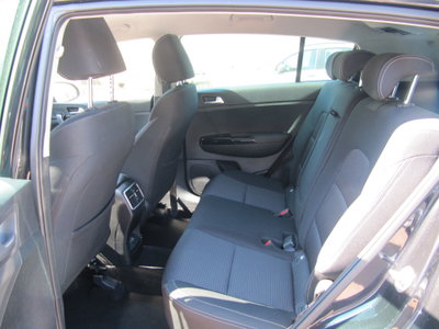 Kia Sportage 1.6 CRDI 136 CV 2WD Mild Hybrid GT Line (10)