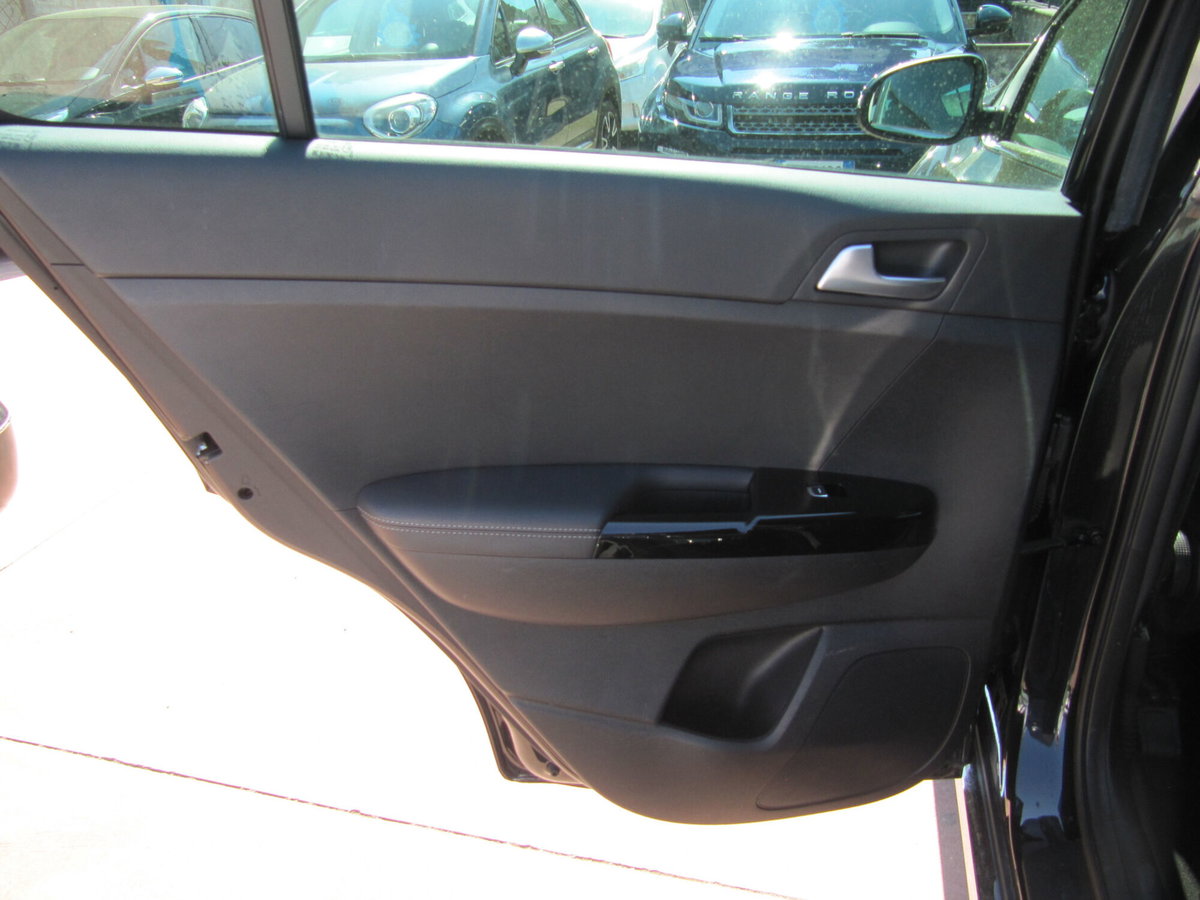Kia Sportage 1.6 CRDI 136 CV 2WD Mild Hybrid GT Line (11)