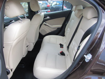 Mercedes-Benz GLA SUV 180 d Executive (11)