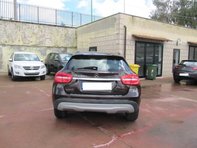 Mercedes-Benz GLA SUV 180 d Executive (4)