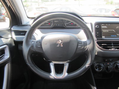 Peugeot 2008 VTi 82CV Allure (6)