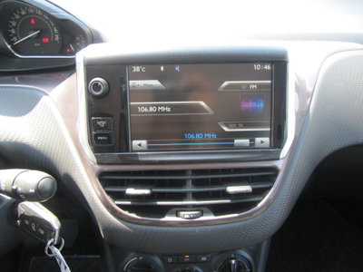 Peugeot 2008 VTi 82CV Allure (7)