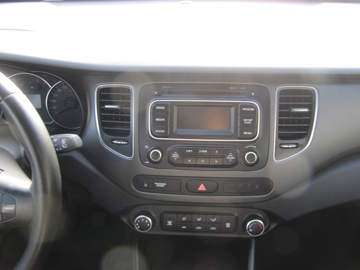 Kia Carens 1.7 CRDi 115 CV Cool (4)