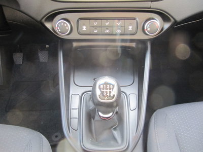 Kia Carens 1.7 CRDi 115 CV Cool (5)