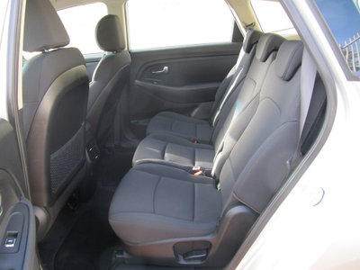 Kia Carens 1.7 CRDi 115 CV Cool (9)