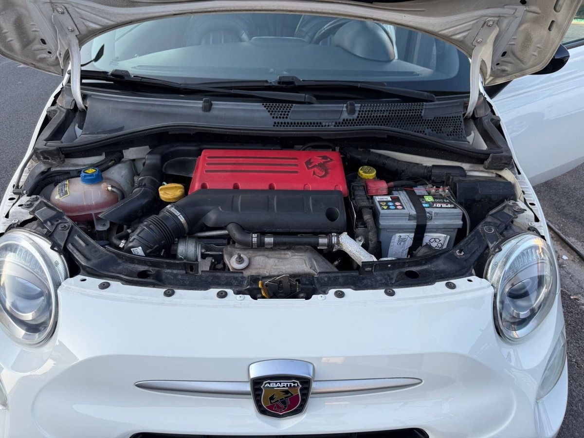 Abarth 595 Cabrio 595 C 1.4 Turbo T-Jet 165 CV Turismo (11)