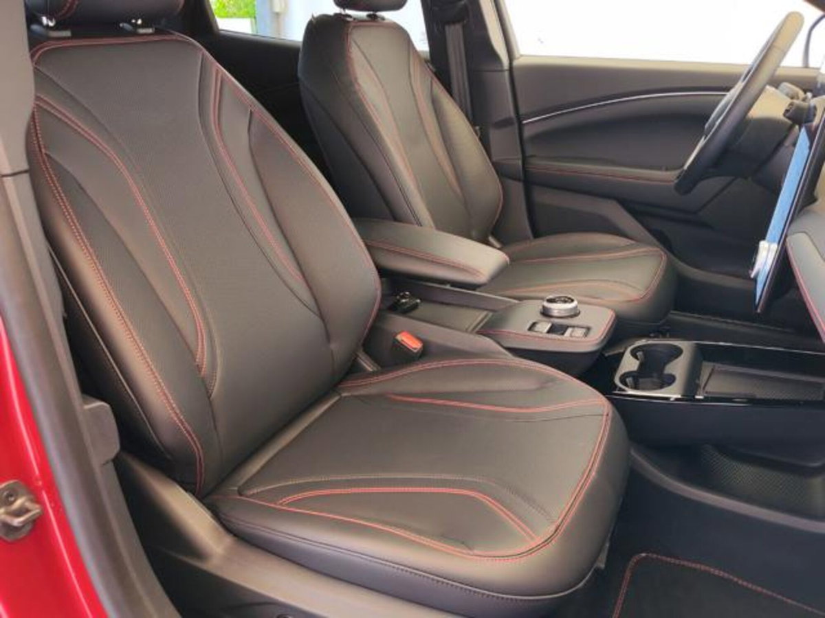 Ford Mustang Mach-E Extended 294CV Premium (17)