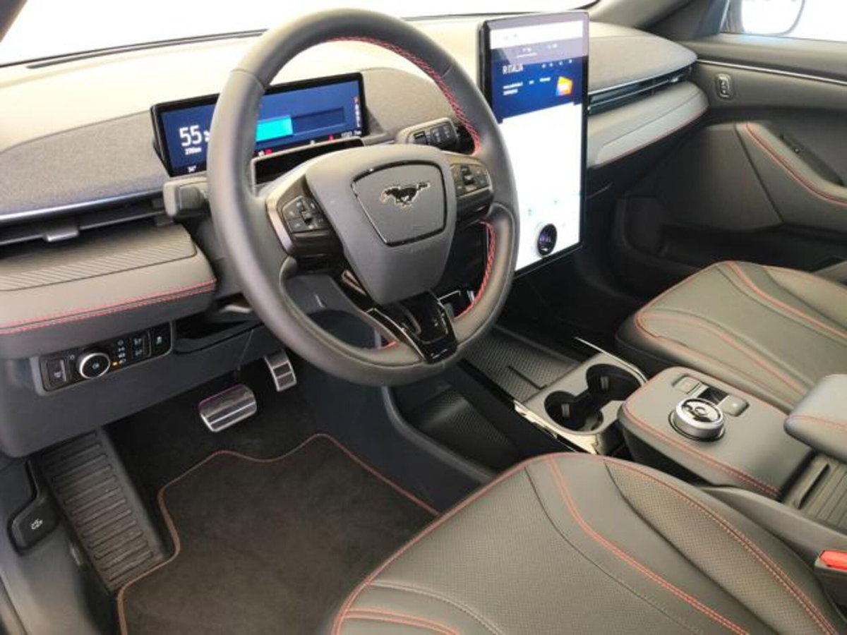 Ford Mustang Mach-E Extended 294CV Premium (7)