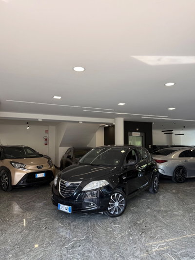 Lancia Ypsilon 0.9 TwinAir 85 CV 5 porte S&S Gold usata