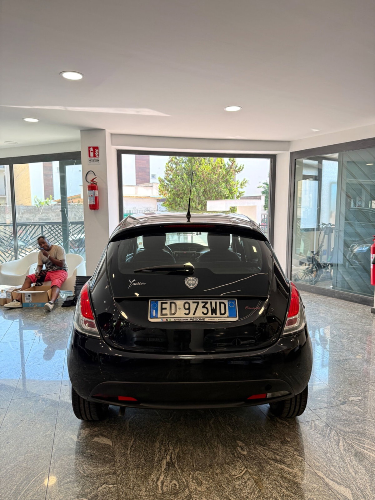 Lancia Ypsilon 0.9 TwinAir 85 CV 5 porte S&S Gold (3)