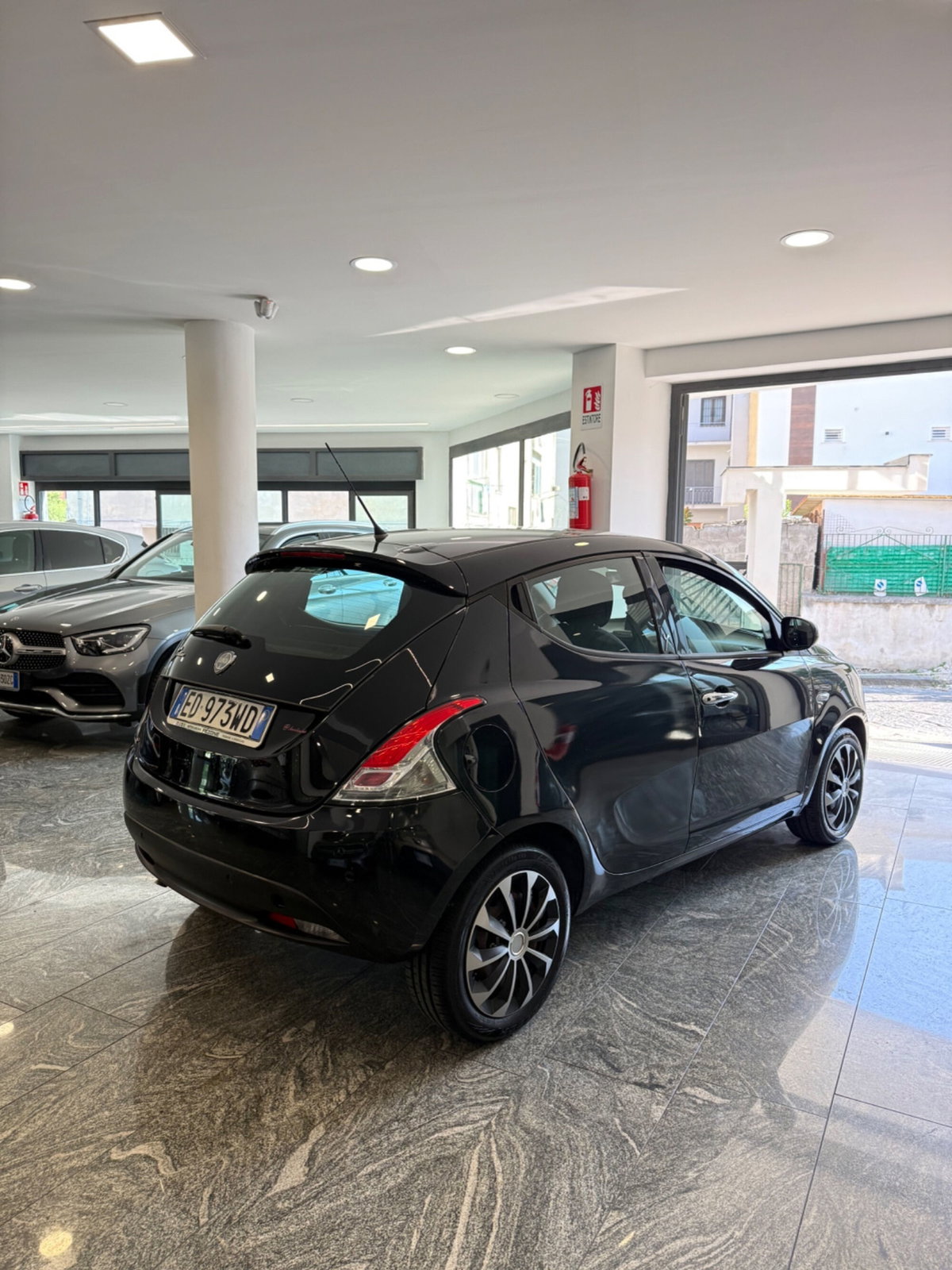 Lancia Ypsilon 0.9 TwinAir 85 CV 5 porte S&S Gold (4)