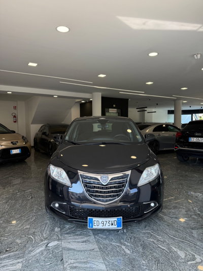 Lancia Ypsilon 0.9 TwinAir 85 CV 5 porte S&S Gold (7)