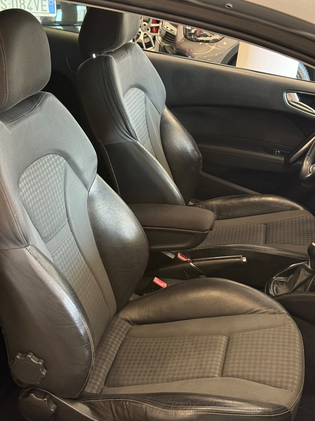 Audi A1 1.6 TDI 105 CV Ambition (11)