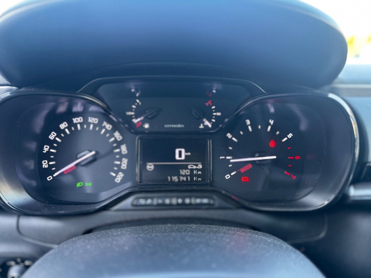 Citroen C3 BlueHDi 100 S&S Feel (16)