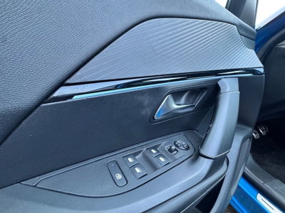 Peugeot 2008 BlueHDi 100 S&S GT Line (12)