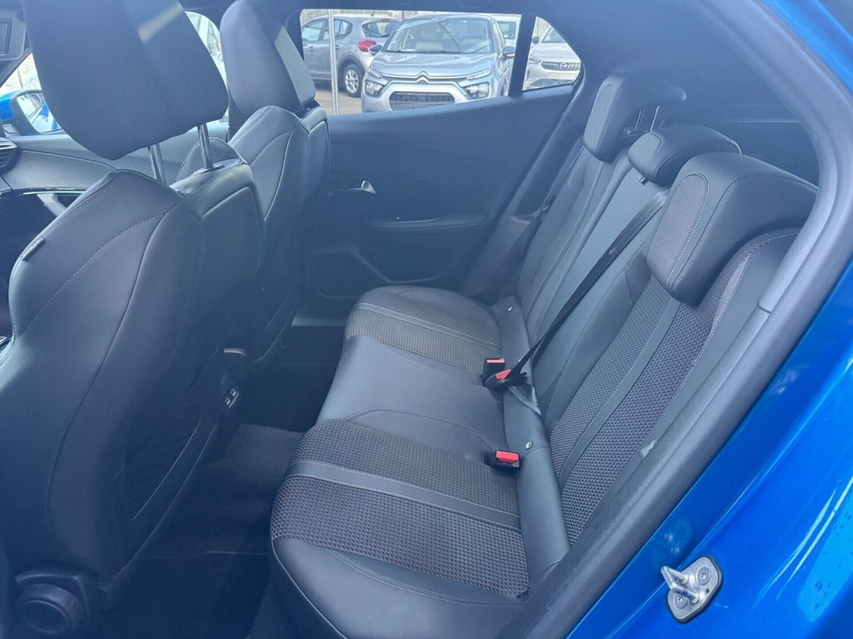 Peugeot 2008 BlueHDi 100 S&S GT Line (19)