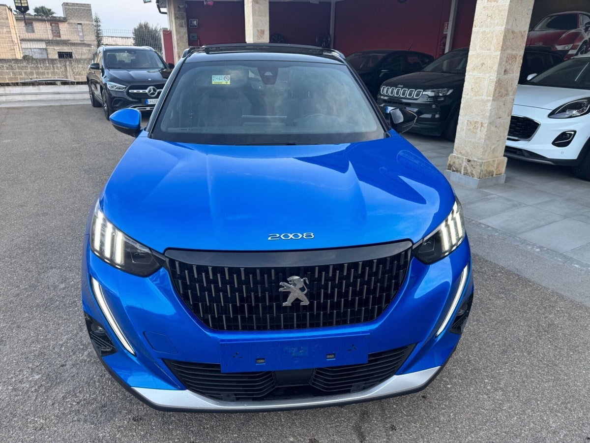 Peugeot 2008 BlueHDi 100 S&S GT Line (3)