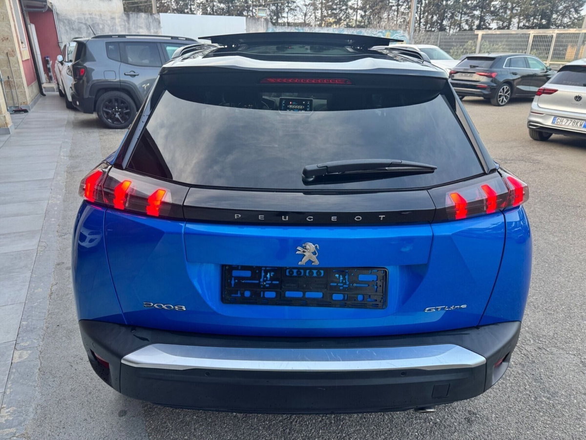 Peugeot 2008 BlueHDi 100 S&S GT Line (7)