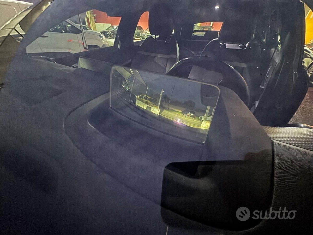 Citroen C4 BlueHDi 130 S&S EAT8 Shine (18)