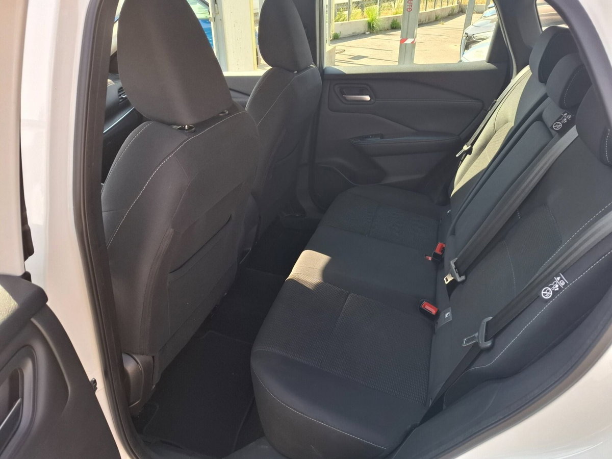 Nissan Qashqai MHEV 158 CV Xtronic Premiere Edition (4)