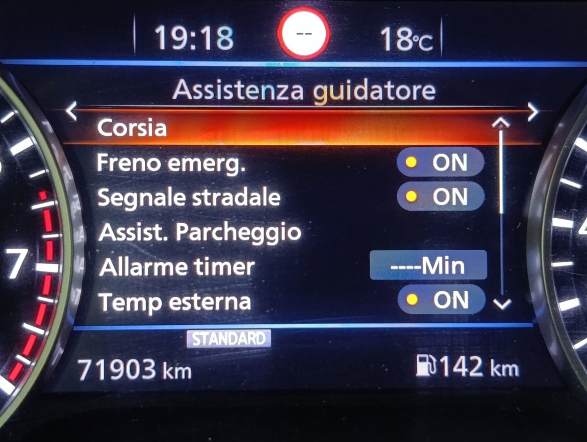Nissan Juke 1.0 dig-t N-Connecta 114cv dct (13)