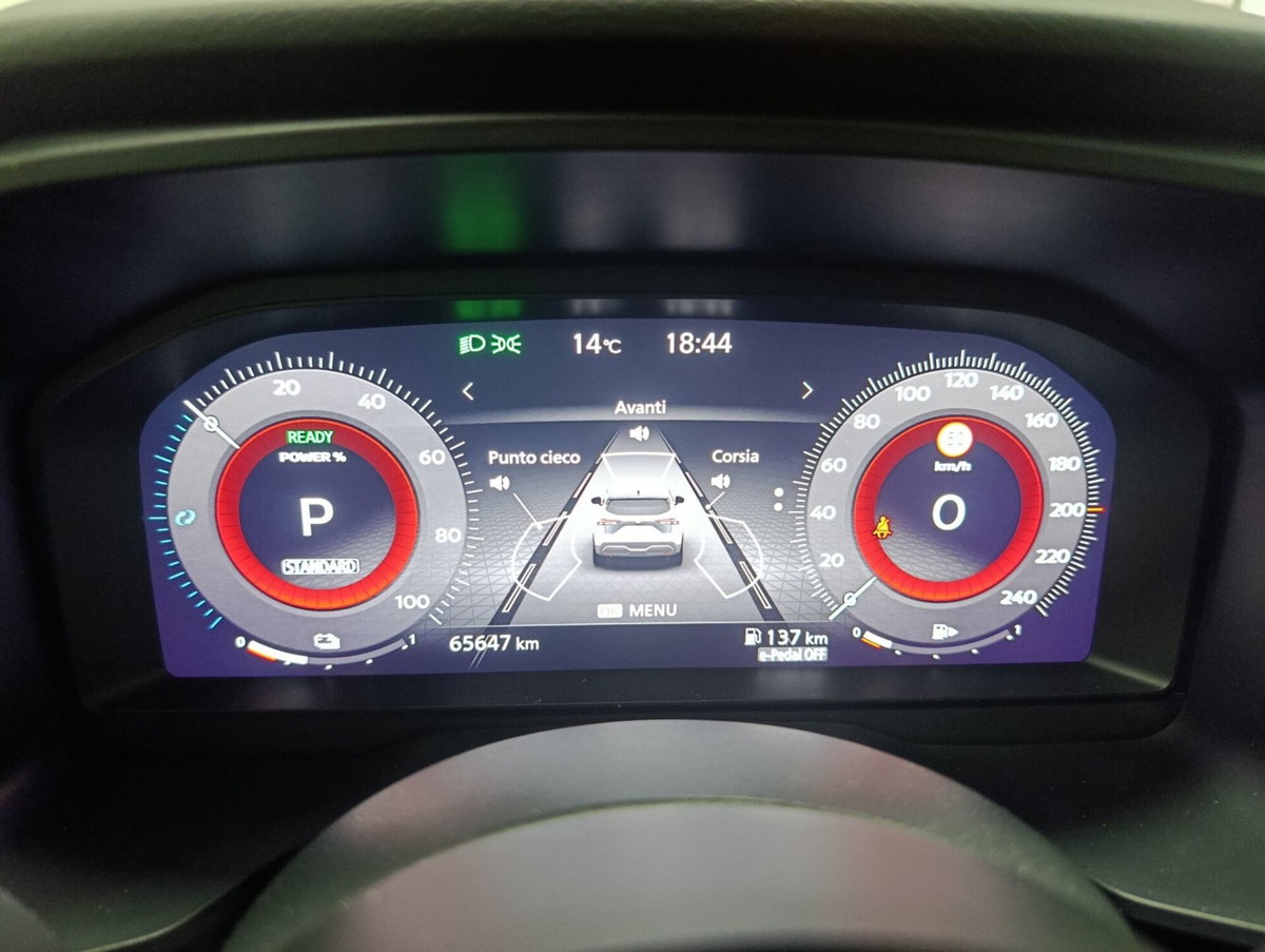 Nissan Qashqai 1.5 e-power N-Connecta 2wd (12)
