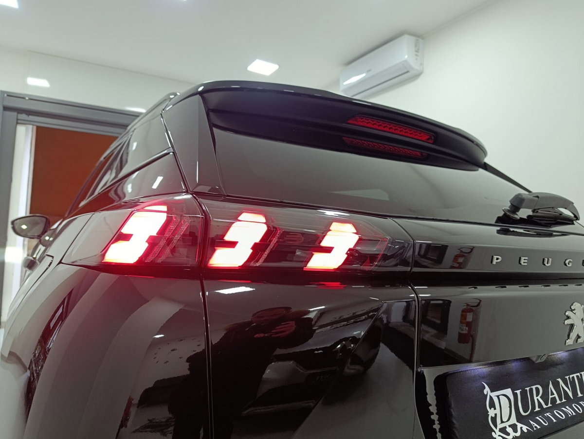 Peugeot 2008 PureTech 130 S&S Allure (11)