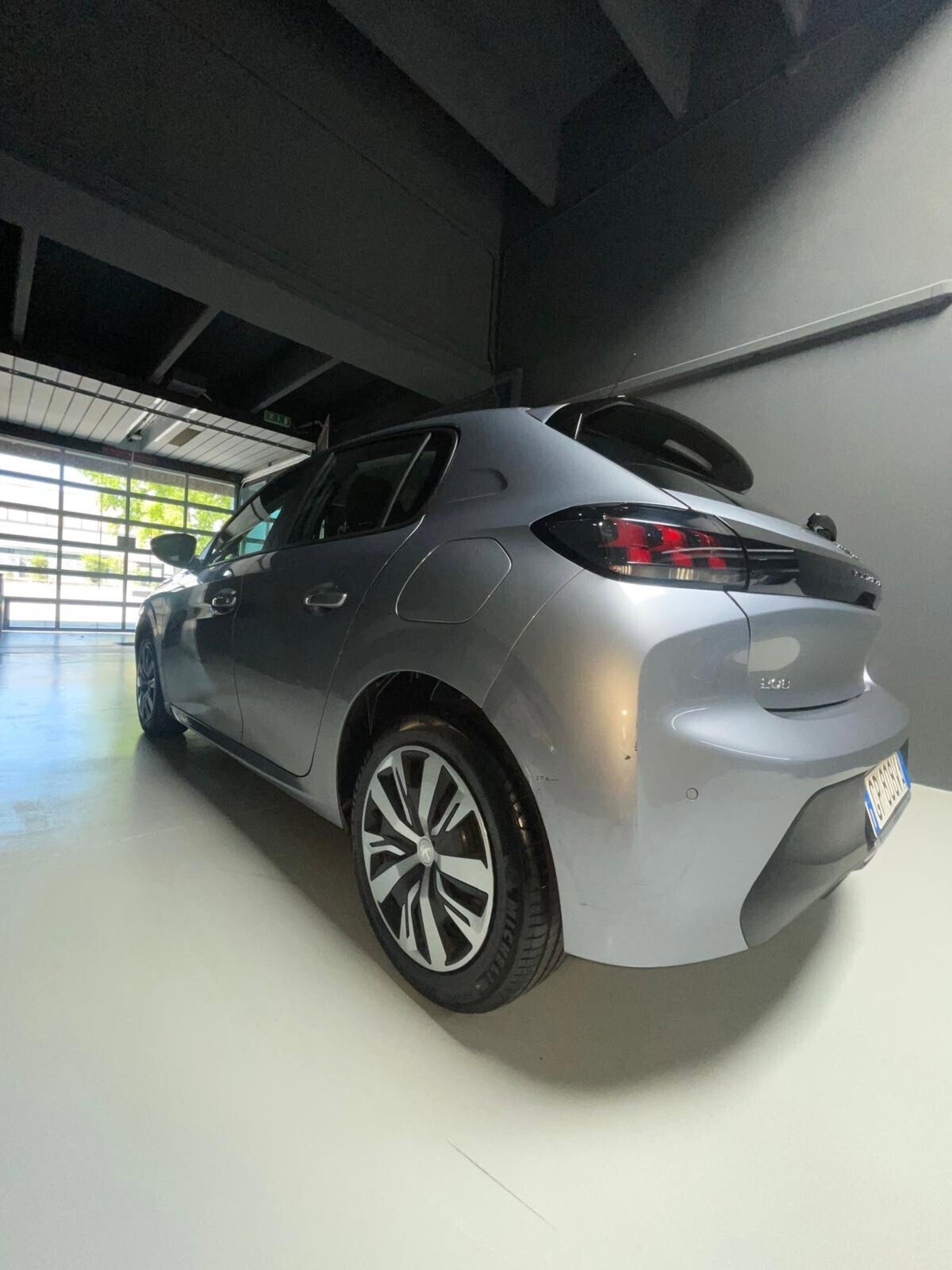 Peugeot 208 PureTech 100 Stop&Start 5 porte Allure (3)
