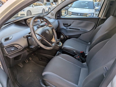 Lancia Ypsilon 1.3 MJT 16V 95 CV 5 porte S&S Silver (10)