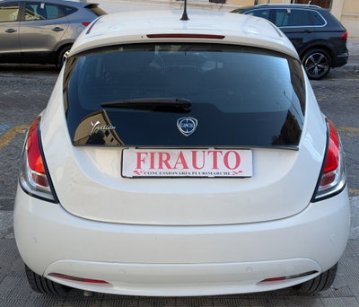 Lancia Ypsilon 1.3 MJT 16V 95 CV 5 porte S&S Silver (6)