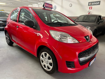 Peugeot 107 68CV 5p. Desir usata