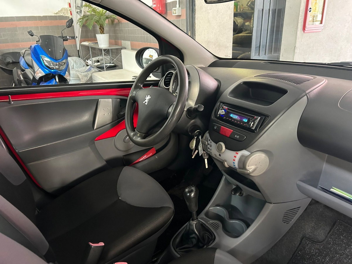 Peugeot 107 68CV 5p. Desir (7)