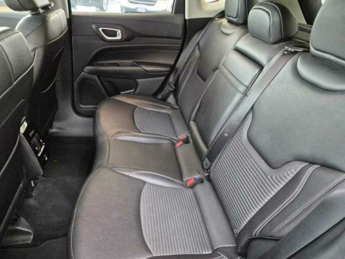 Jeep Compass 1.3 T4 190CV PHEV AT6 4xe Limited (9)