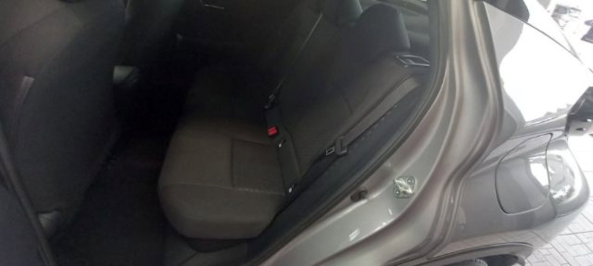 Toyota Toyota C-HR 1.8 Hybrid E-CVT Trend (8)