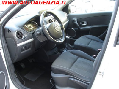 Renault Clio 1.2 16V 5 porte Dynamique (11)