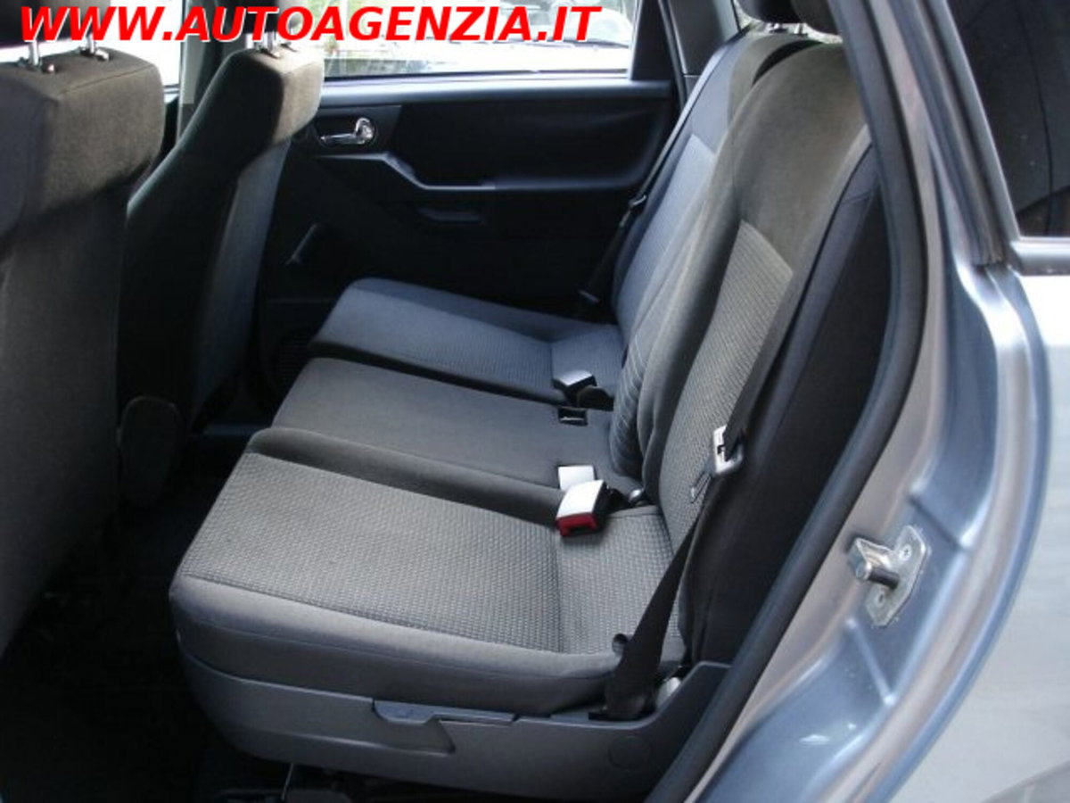 Opel Meriva 1.4 16V Cosmo (10)