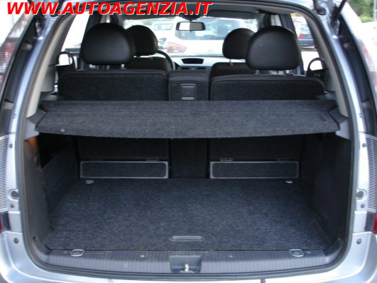 Opel Meriva 1.4 16V Cosmo (13)